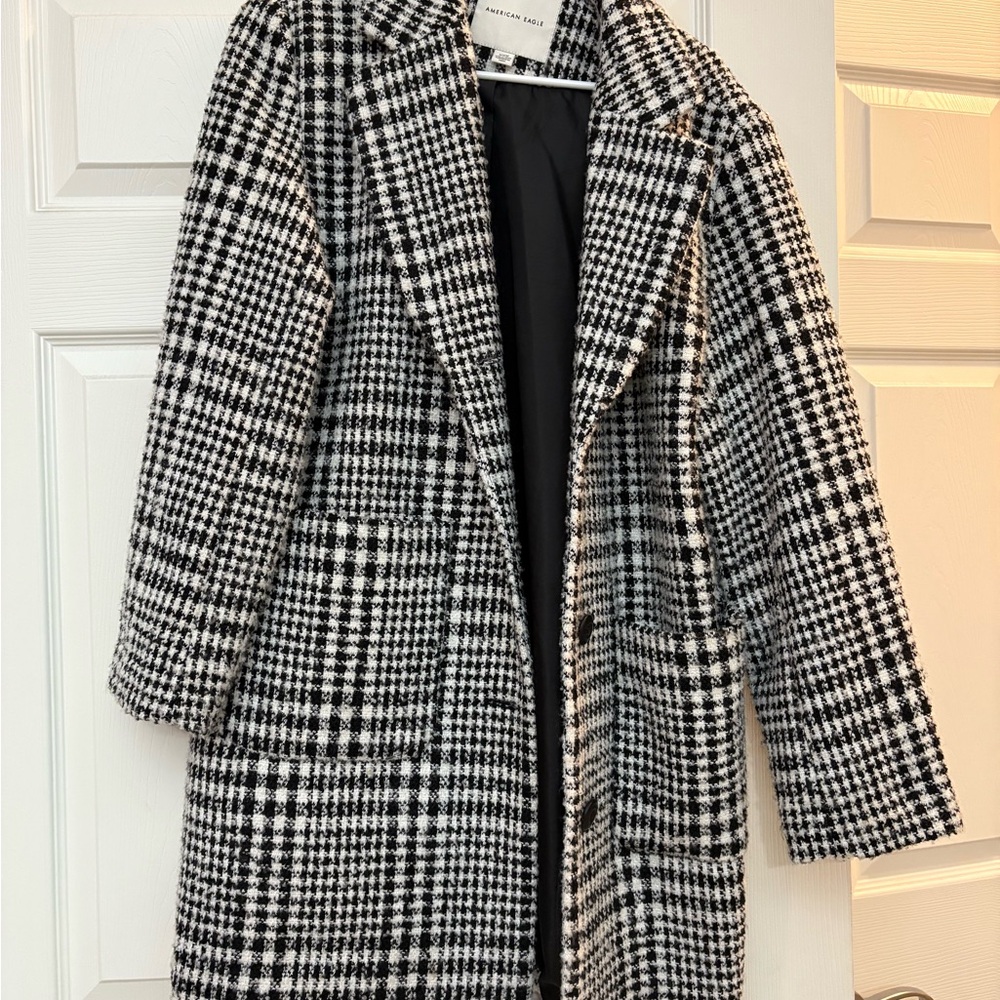 American Eagle Black and White Plaid Women's Coat